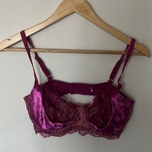 Victoria’s Secret 36C balconette bra